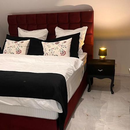 Relaxdays-Apartments 2 Garten Und Pool- Mitbenutzung, Kostenloser Parkplatz, Kontaktloser Checkin, Wifi Mit Smarttv Gütersloh المظهر الخارجي الصورة